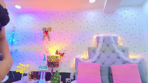 Julieta Reyes   online show from December 16, 2025, 11:59 am