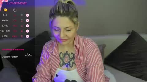 Jully online show from February 9, 2025, 10:09 am