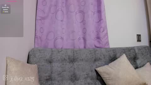 jullya    630  1330 -5 online show from October 7, 2025, 2:20 am