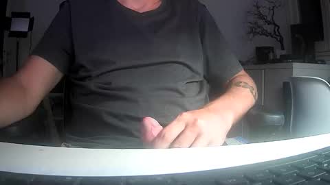 julpo77 online show from February 13, 2026, 4:52 am