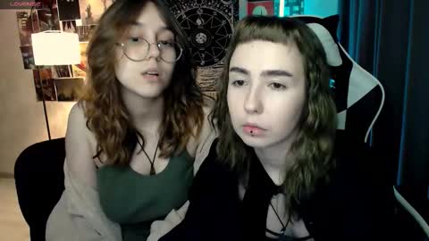 Baroness Von Cringe online show from October 3, 2025, 3:31 pm