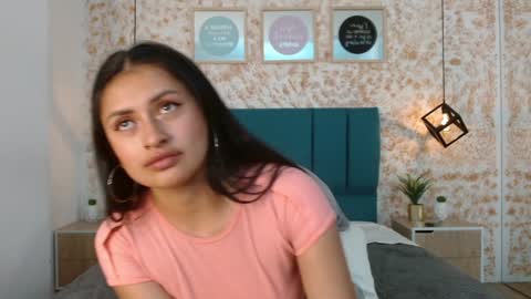 Julietha  online show from February 5, 2025, 10:55 pm