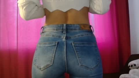 Julyana online show from January 30, 2025, 10:40 am