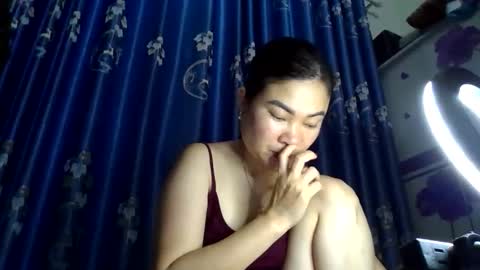 julybeo online show from April 10, 2026, 2:39 am