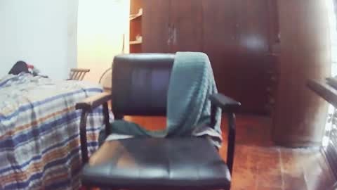 Mia online show from February 12, 2025, 10:46 am