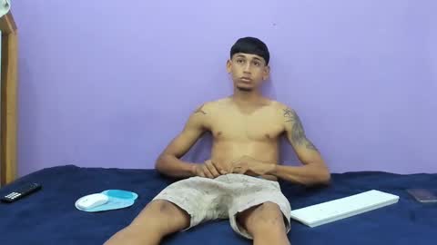 junior_bigcock3 online show from January 27, 2025, 7:35 pm