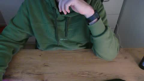 junk2711 online show from January 4, 2025, 7:02 pm