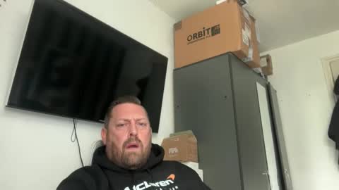 Snapshot of junky345 chatting on April 1, 2026, 10:27 am Junky online show from April 1, 2026, 10:27 am