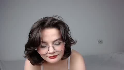 JunneWers online show from February 3, 2025, 3:27 pm