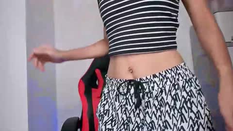 junovaughn online show from September 9, 2025, 2:11 am