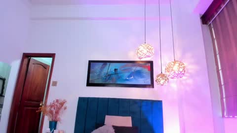 Jupiter Fox online show from January 7, 2025, 5:42 pm