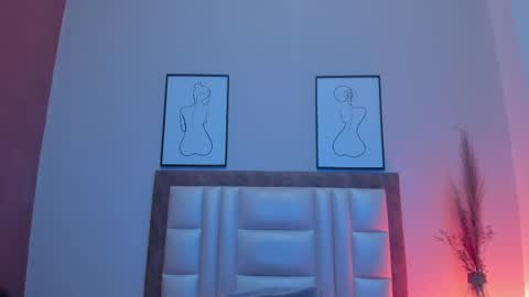 Jupiter Fox online show from September 11, 2025, 12:33 am