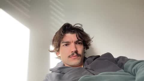 just_a_guy_with_a_big_cock online show from November 11, 2025, 10:04 am