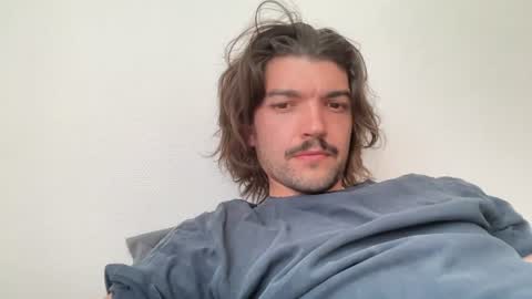 just_a_guy_with_a_big_cock online show from July 1, 2026, 3:23 pm