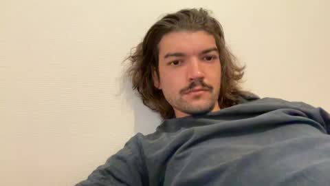 just_a_guy_with_a_big_cock online show from July 13, 2026, 7:11 am