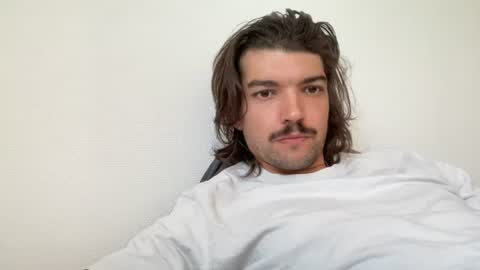 just_a_guy_with_a_big_cock online show from July 17, 2026, 7:48 am