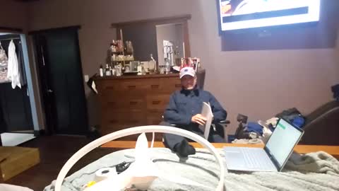 Tohiptwoquit online show from February 20, 2025, 12:52 am