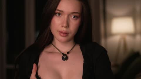 Snapshot of justbarbie_new_ chatting on June 1, 2026, 7:48 pm Katarina online show from June 1, 2026, 7:48 pm