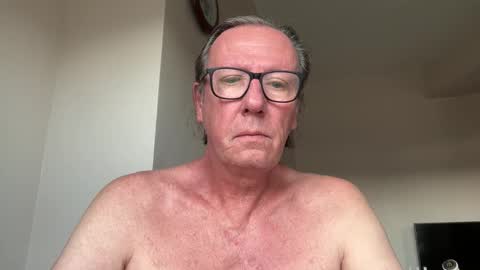 justin_hornyyyy online show from November 7, 2025, 1:44 pm
