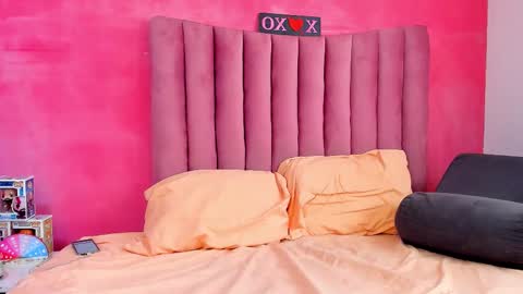 JUSTIN Y JAZMIN online show from December 20, 2025, 7:21 pm