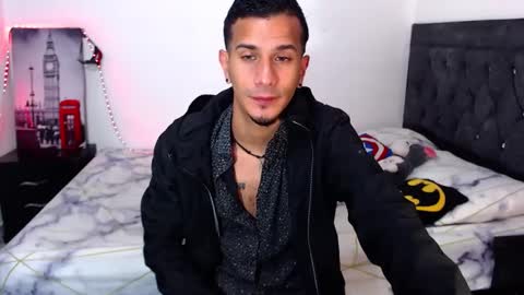 JUSTIN online show from September 19, 2025, 1:40 am