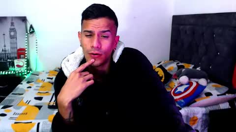 JUSTIN online show from October 12, 2025, 3:27 am