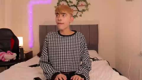 Justin online show from September 20, 2025, 11:33 am