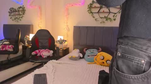 Justin online show from February 27, 2026, 11:21 am