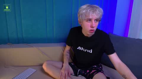 justTEEN online show from May 7, 2026, 10:20 am