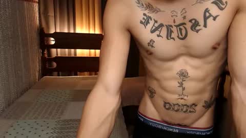justine_hunk online show from January 6, 2025, 11:18 am