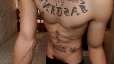 justine_hunk online show from April 9, 2026, 5:40 am