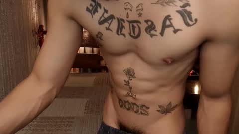 justine_hunk online show from April 21, 2026, 6:52 am