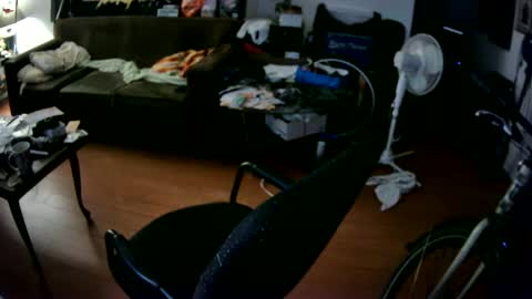 justinelsmith online show from September 12, 2025, 6:13 am