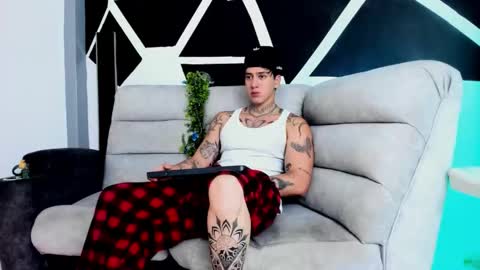 justinfuller_31 online show from October 23, 2025, 4:17 pm