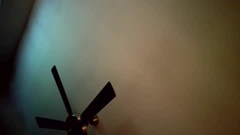 Snapshot of justinnorthwood chatting on April 25, 2026, 1:41 pm JustinNorthwood online show from April 25, 2026, 1:41 pm
