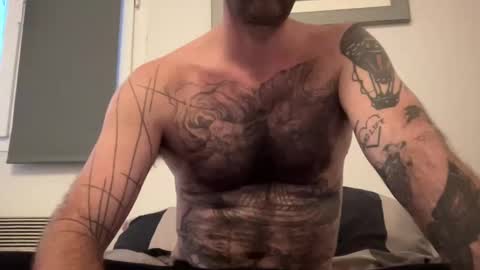 justmeandyou00 online show from March 4, 2025, 5:13 pm