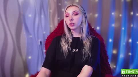 justmeowgirl online show from January 29, 2025, 5:40 am