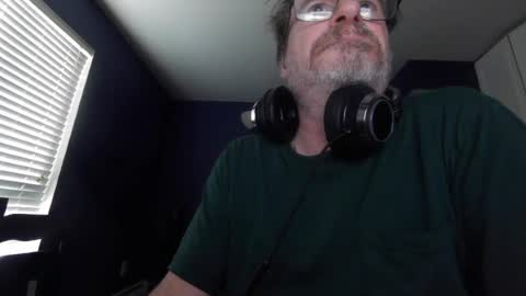Snapshot of justmetool chatting on June 20, 2026, 10:01 pm Tool online show from June 20, 2026, 10:01 pm