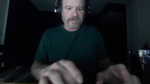 Snapshot of justmetool chatting on June 23, 2026, 5:27 am Tool online show from June 23, 2026, 5:27 am