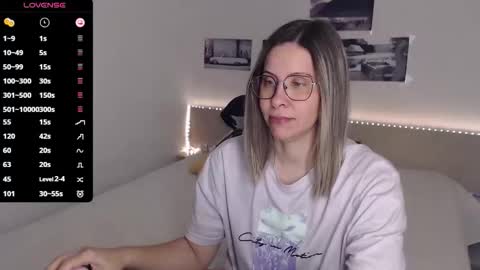 Julie online show from November 10, 2025, 4:44 am