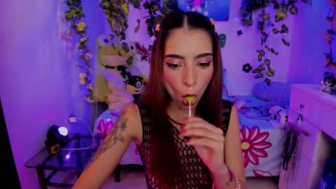 Mia online show from February 25, 2025, 5:08 am