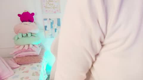 Emy online show from September 11, 2025, 12:55 am