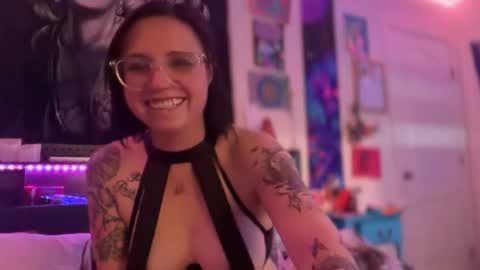 Snapshot of justthejohnsons chatting on February 6, 2026, 3:44 am justthejohnsons online show from February 6, 2026, 3:44 am