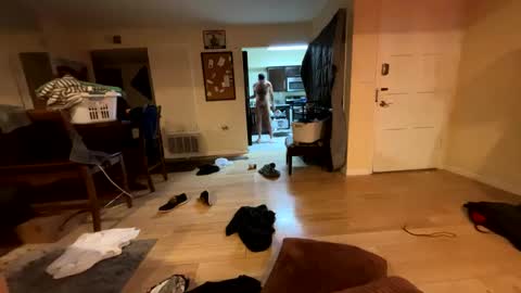 juuneet online show from December 1, 2025, 3:33 am