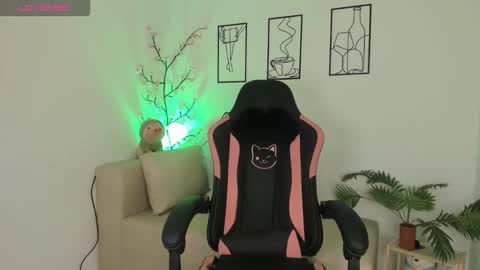 ees 3 online show from October 5, 2025, 9:13 pm