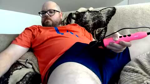 MidsizeBiGuy online show from June 28, 2026, 8:37 pm