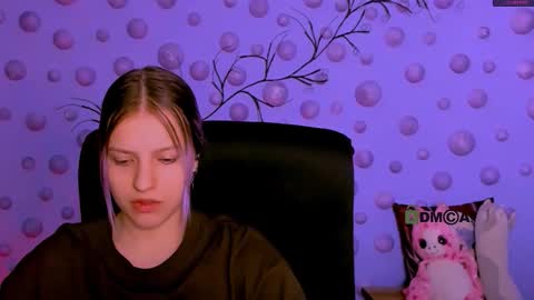 kaela_spell_ online show from March 13, 2026, 9:16 am