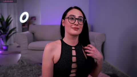 Rose online show from March 23, 2026, 11:25 am