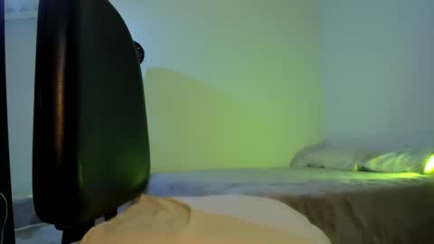 ChloeIndependient model online show from December 23, 2024, 12:25 am