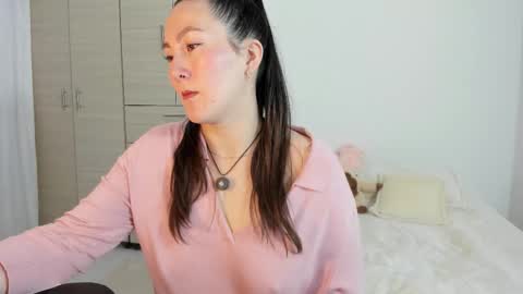 ChloeIndependient model online show from September 15, 2025, 2:28 pm